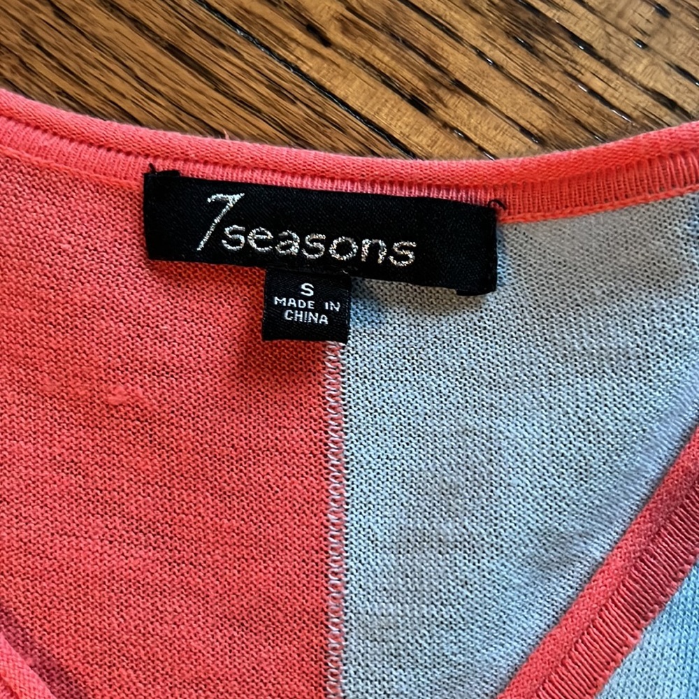 Perfect Spring Sweater 🌸 - Picture 2 of 4